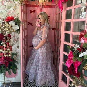 💕 LIVE SHOW ALERT 💕